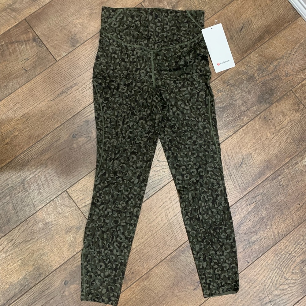 NEW! Lululemon Base Pace HR Tight 25” Leggings